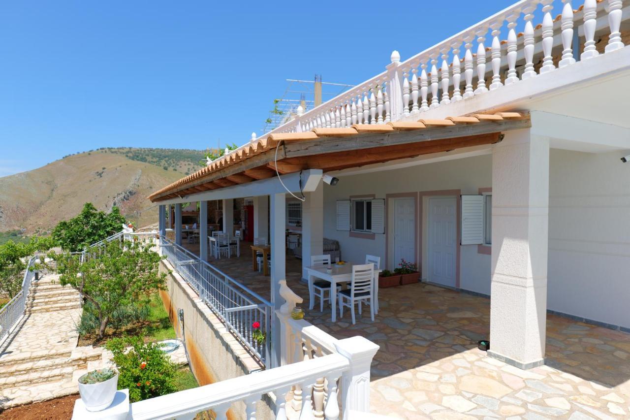 Ferienhaus Sunset Qeparo