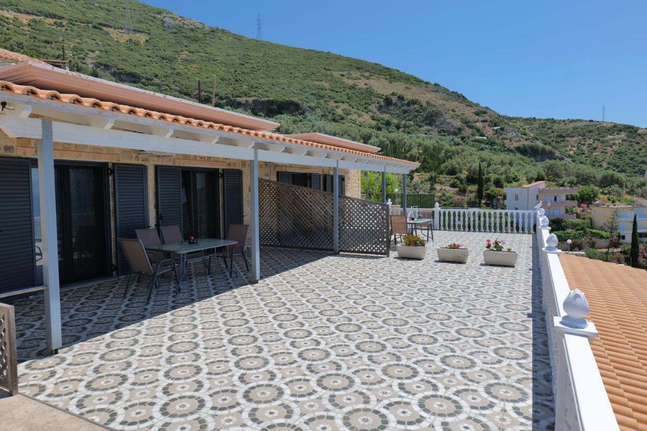 Ferienhaus Sunset Qeparo